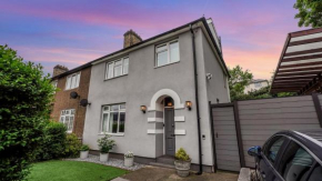 Cosy Luxurious Family Home